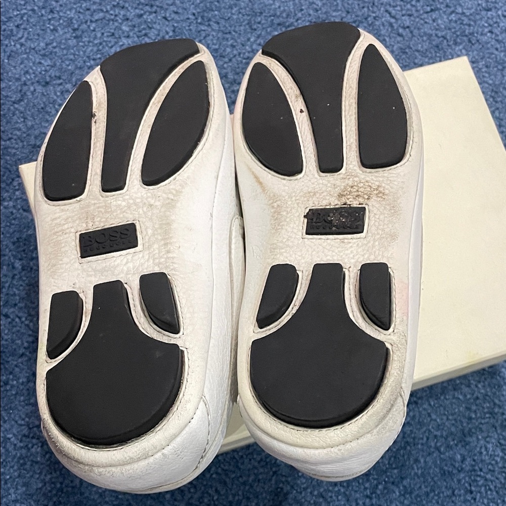 HUGO BOSS White Leather Slip-On Loafers - Picture 2 of 3